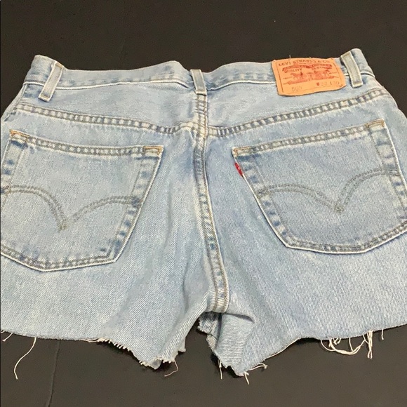 Vintage Levi Shorts - Picture 2 of 2